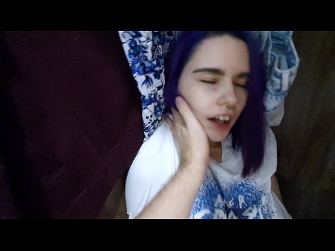 ❤️ Leidsin oma õe kapist ja aitasin tal cumida ❤️ Porno at us et.redpornpictures.ru
